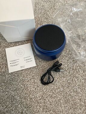 Small Portable Bluetooth Speaker - Blue 💙